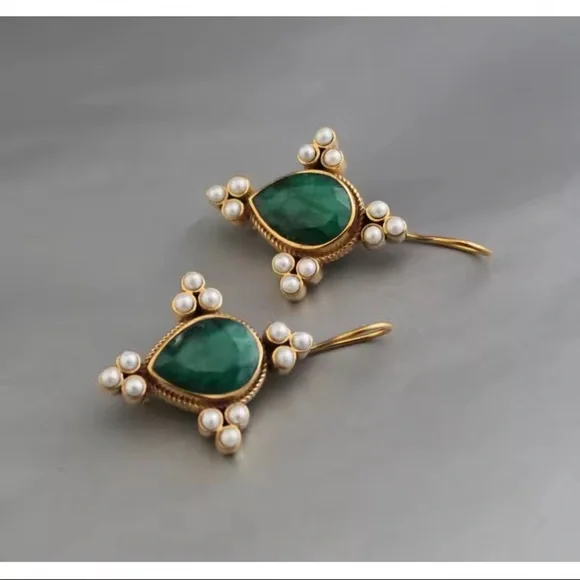 Retro Green Teardrop Earrings with Pearl Cluster Accents - Picture 5 of 8